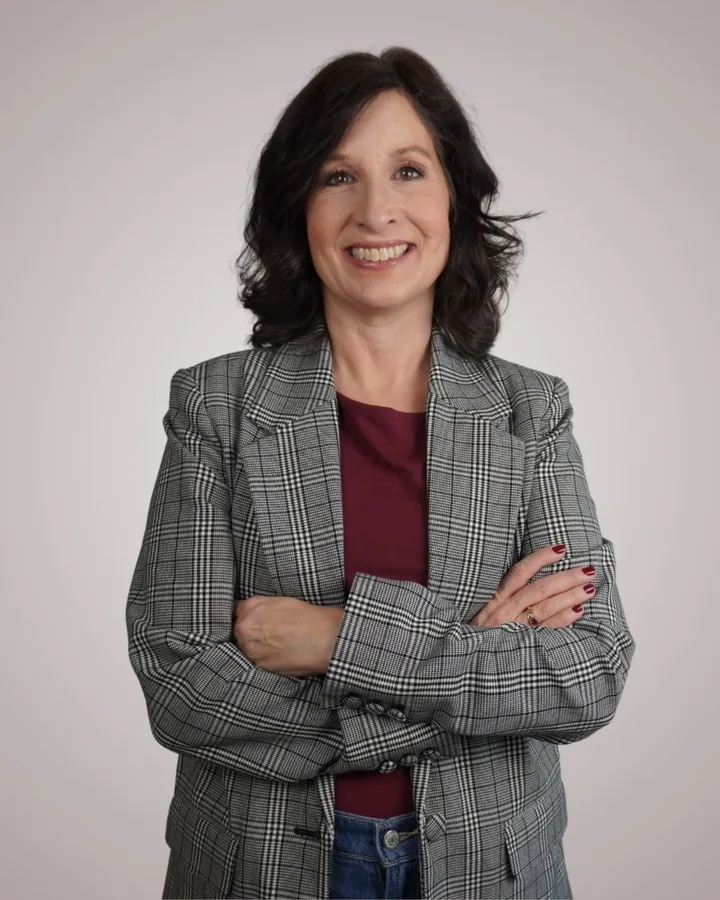 Founder, speaker, trauma-informed coach